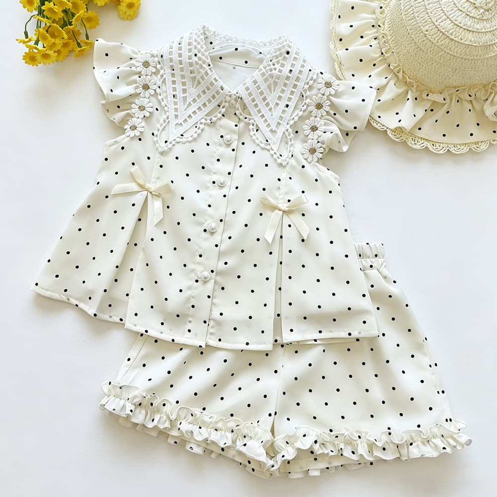 Girls polka dot shirt shorts suit summer 2026 new baby girl lace small flying sleeve top two-piece set