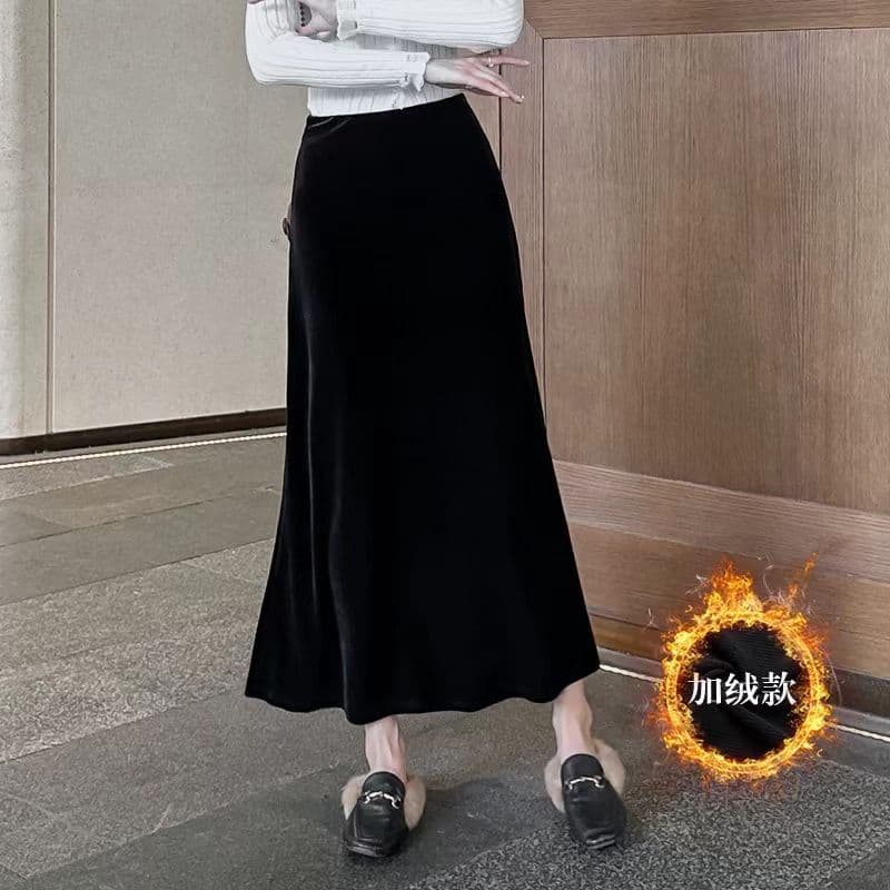 Women's Black Velvet Midi Skirt with Fleece Lining, 2025 New Retro-style Velvet Fishtail Skirt with Drape
