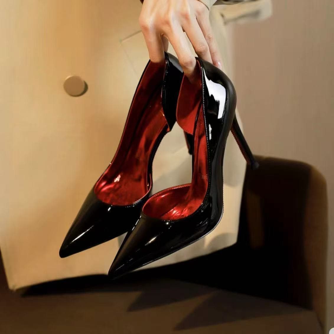 2025 Black Red Sole High Heels Spring and Autumn 9cm Large Size New Pointed Toe Single Shoes Bed Cannon Shoes Women's Thin Heels