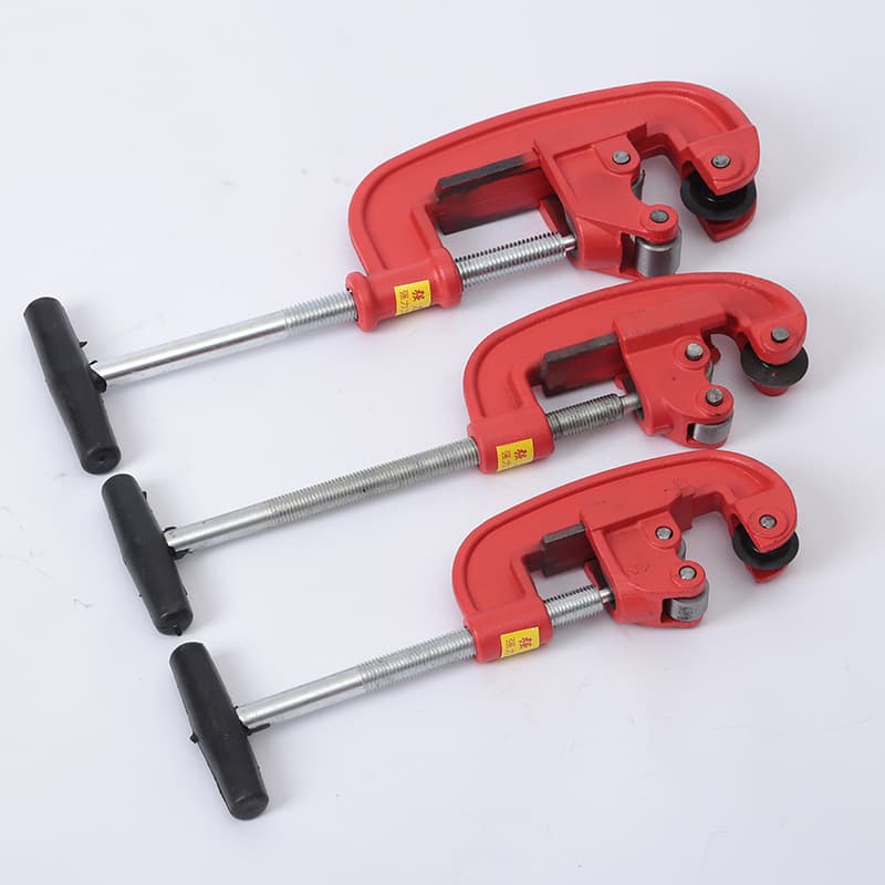 Manufacturer 62-type pipe threading die stock 63 light-duty pipe cutter manual threader die stock pipe wrench