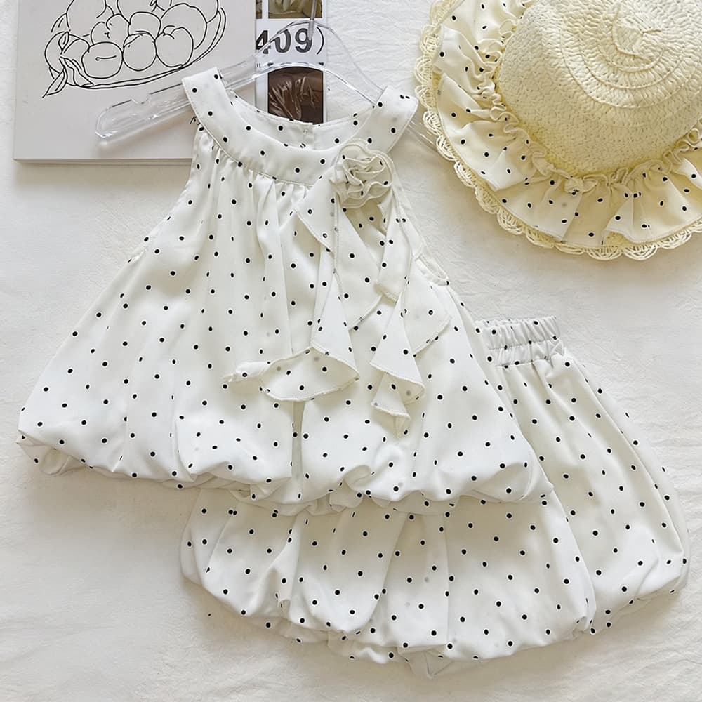 Girls polka dot off-white bottom halter neck sleeveless top suit summer 2026 new shorts two-piece set trend