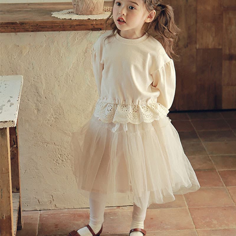 Girls' Skirt Pants Spring 2025 New Strawberry Coral Korean Style Children's Girls Fashionable Faux Two-Piece Puffy Tulle Skirt Pants In Stock