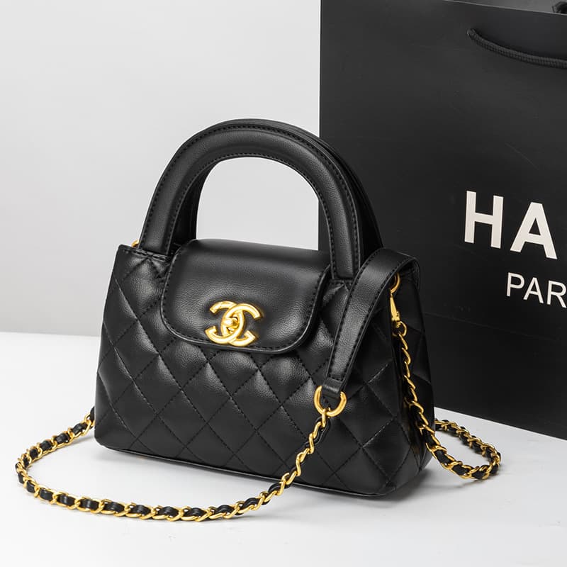Chanel High Quality Genuine Leather Small Square Bag 2026 New Fashion Versatile Light Luxury Single Shoulder Crossbody Chain Bag