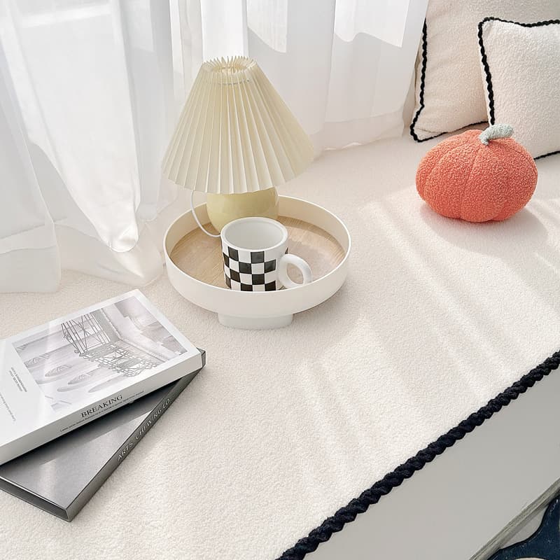 Wholesale lamb's wool bay window cushion, windowsill pad, all-season use, bedroom balcony mat, customizable 2025 new model tatami