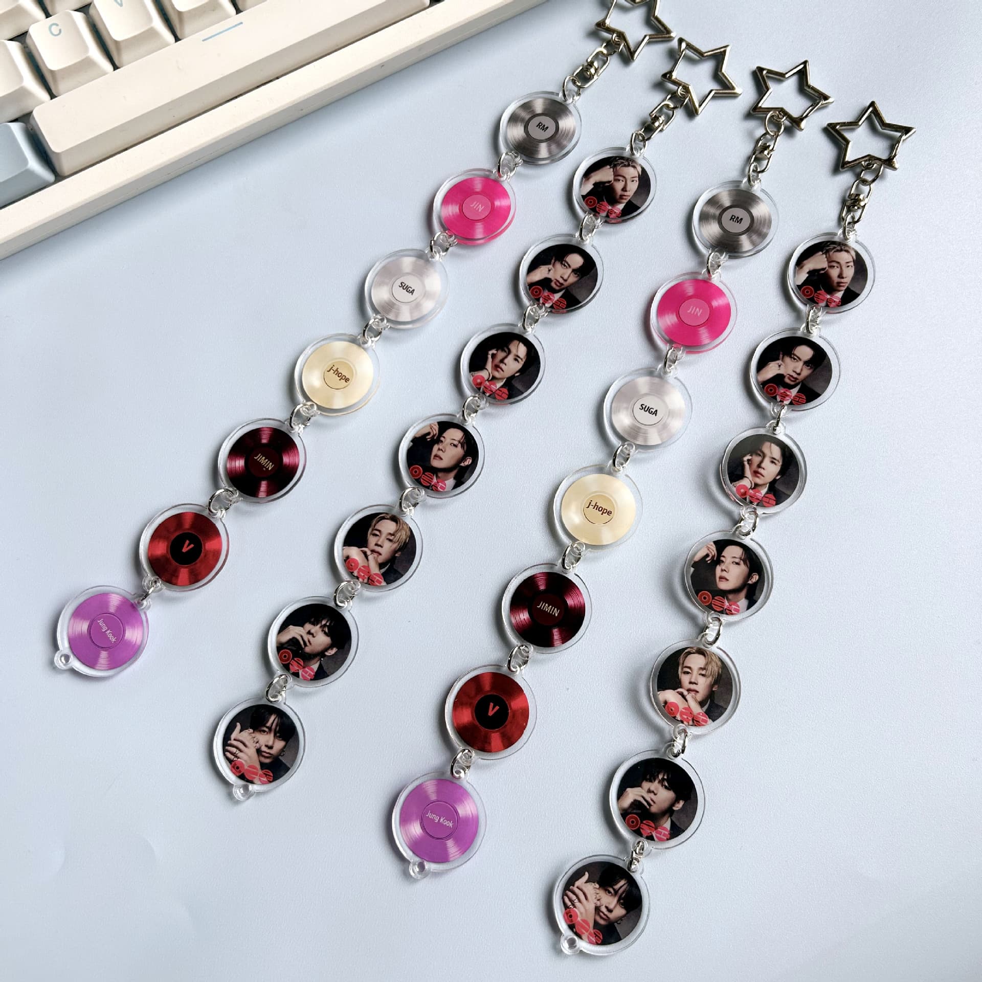 BTS double-sided CD, cute keychain, pendant, mobile phone chain, acrylic peripherals