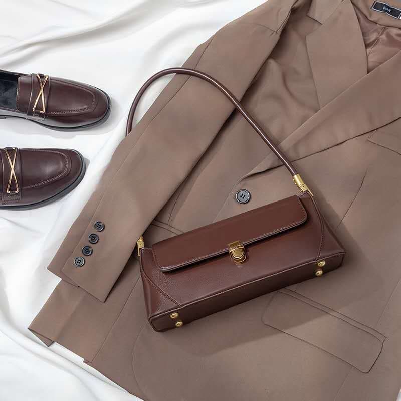 Influencer bag for women 2025 new spring fashion versatile underarm bag large capacity shoulder handbag baguette small bag.
