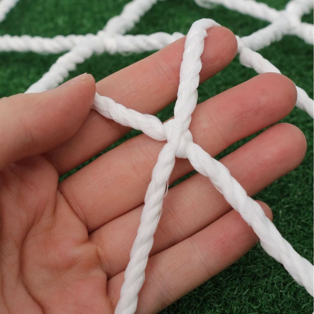 White safety netting for children's balconies and stairs, as well as for soccer fields, basketball courts, and various sports fields. Durable and non-toxic.