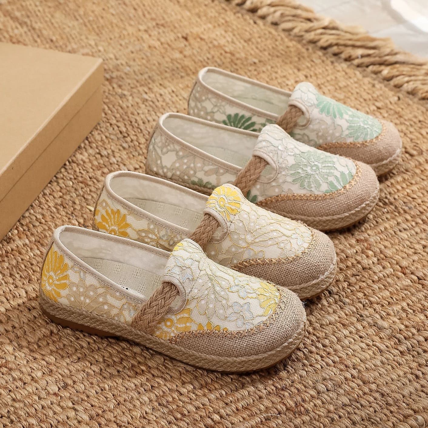 Spring Old Beijing Cloth Shoes Women's Breathable Middle-aged and Elderly Mother Shoes Soft Sole Non-slip Middle-aged and Elderly Women's Slip-on Fisherman Shoes