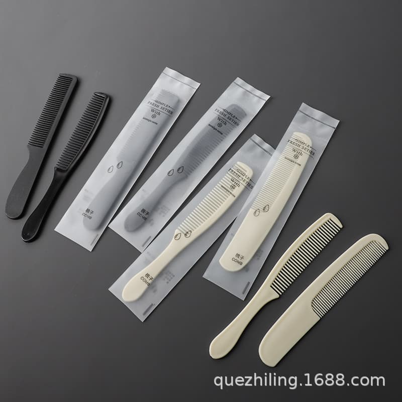 Disposable combs for hotel toiletries, guesthouse rooms, business trips, and travel; portable disposable plastic combs.