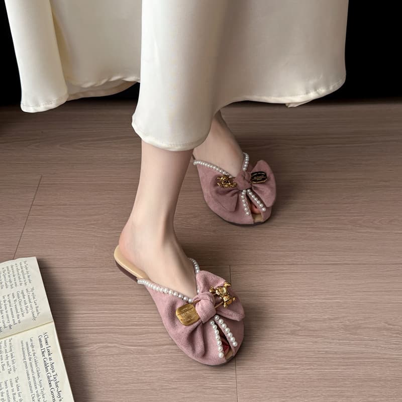Trendy Pearl Flat Breathable Half Slippers for Women, 2026 Summer New Style Fashion Bow Toe-Covering Sandals