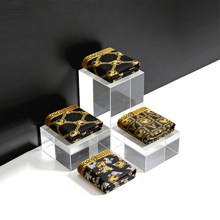 New high-end luxury men's underwear antibacterial boys' boxers black gold youth boxer shorts cross-border direct supply