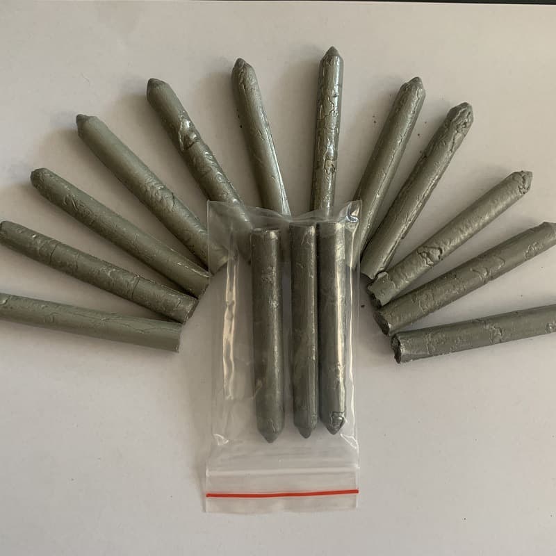 Lighters can be used with universal welding rods and electrodes for welding copper, aluminum, iron, stainless steel, water tanks, oil tanks, and plastic pipes.