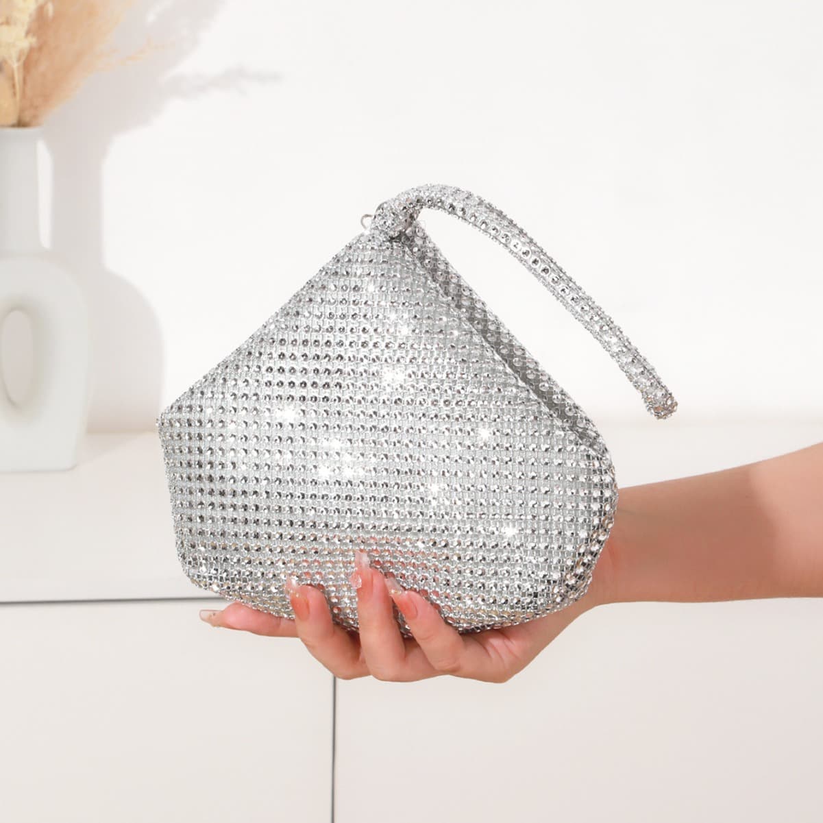 Shiny Rhinestone Embedded Handbag Small Niche Handbag Evening Bag Women's Clutch Shell Shaped Plastic Bag Magnetic Buckle Opening