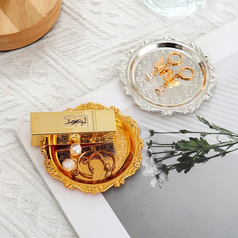 Retro carved metal small tray Gumei photo prop tray jewelry tray aromatherapy tray high-value jewelry tray