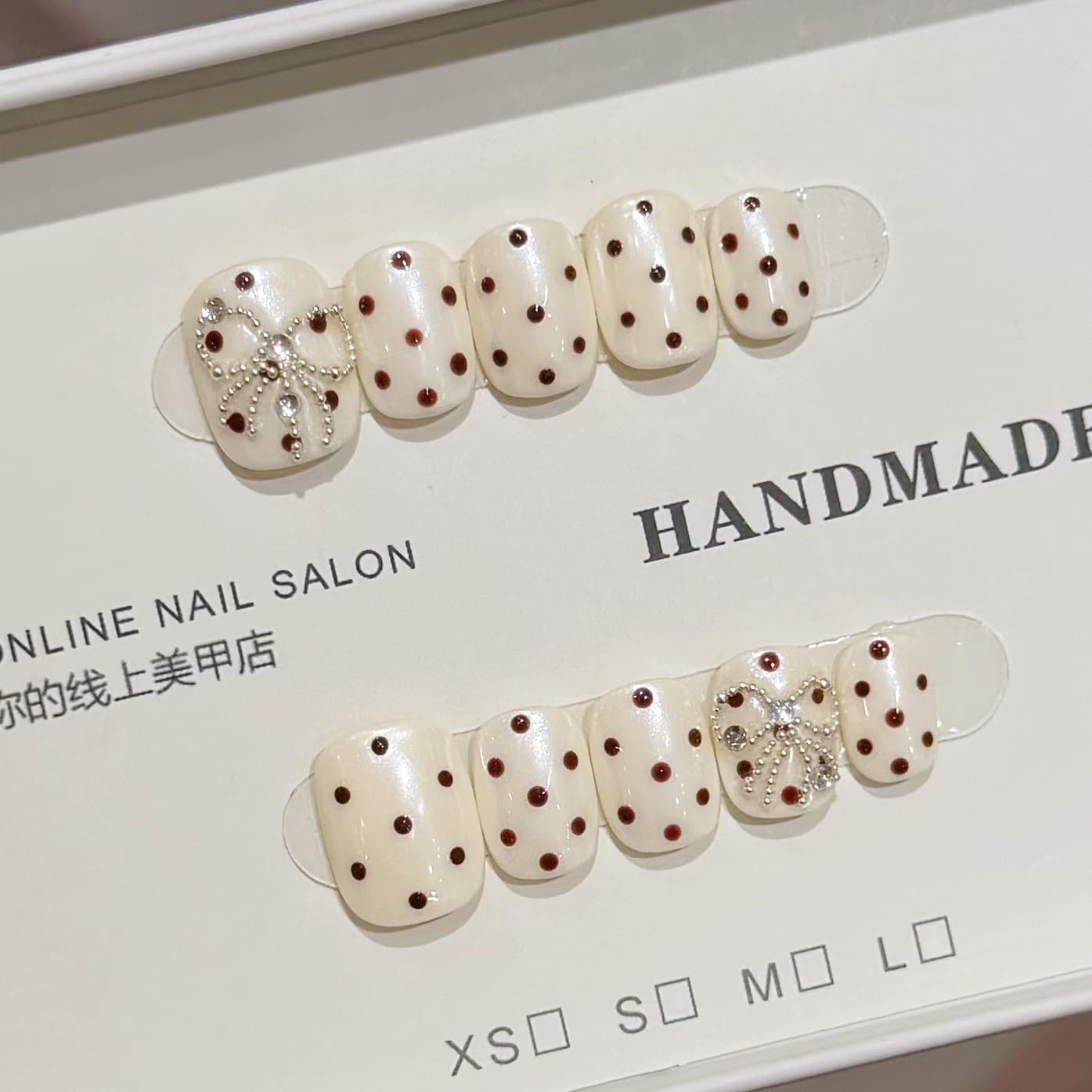 [Butterfly Polka Dot] Cream White Polka Dot Bow Niche INS Fashion Handmade Wearable Nails Removable Nail Stickers