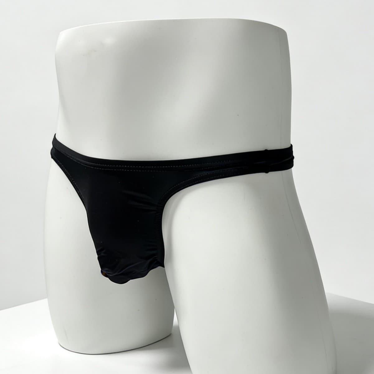 Men's low-waist briefs ice silk seamless breathable sexy solid color U convex underwear new fashion men's clothing