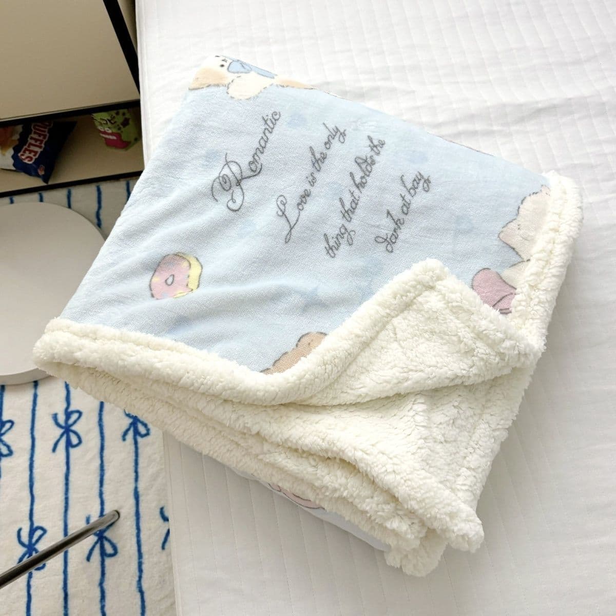 Thick Milk Lamb Fleece Blanket Office Shawl Nap Small Throw Student Dormitory Coral Fleece Sofa Cover