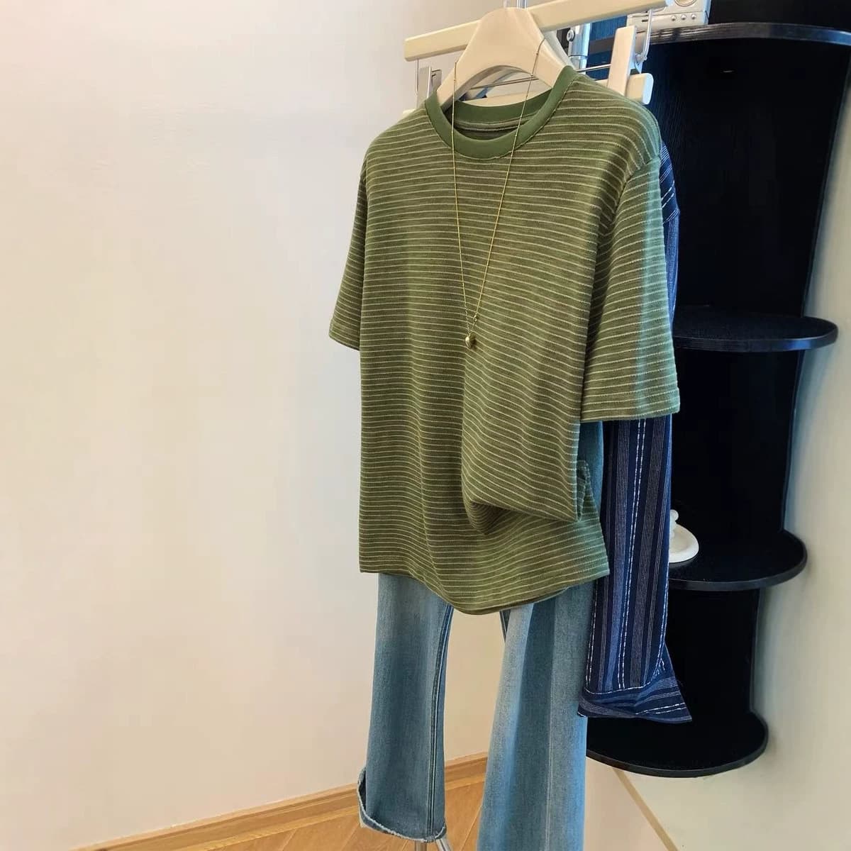 Plus Size Green Striped Retro Round Neck Short Sleeve T-Shirt for Women Summer New 240 lbs Simple Korean Loose Top