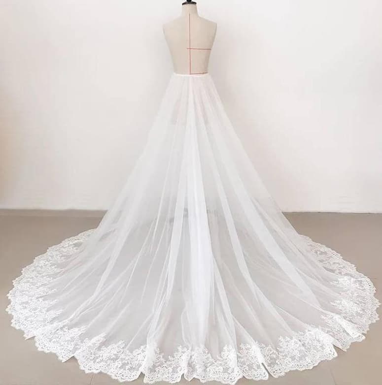 Bride Wedding Dress One-Layer Train Tulle Skirt with Lace Trim, Detachable Half Skirt for Catwalk and Travel Photography