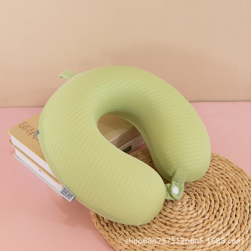 Summer Suede and Ice Silk U-shaped Car Travel Pillow, Breathable and Cool for Naps and Neck Support with Pillowcase