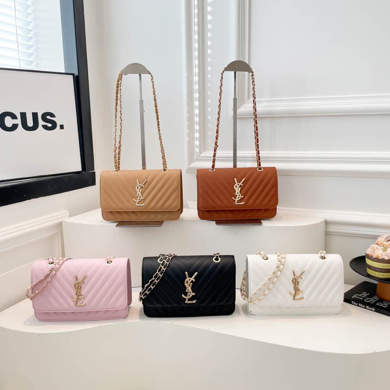 Casual women's niche design small square bag 2026 spring new women's crossbody bag fashionable trendy shoulder bag
