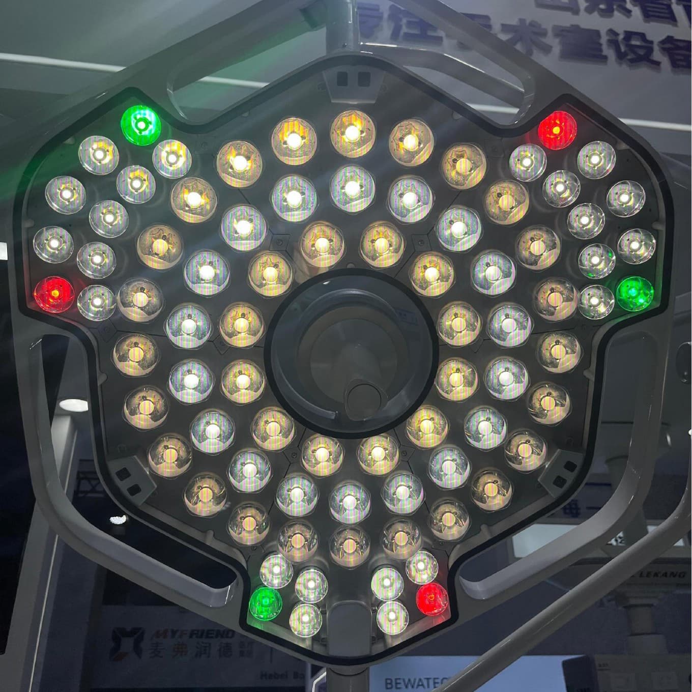 LED Shadowless Lamp, Ceiling-Mounted Mobile Shadowless Light with LED Illumination, Single or Double Heads, Cool and Warm Light Sources for Export