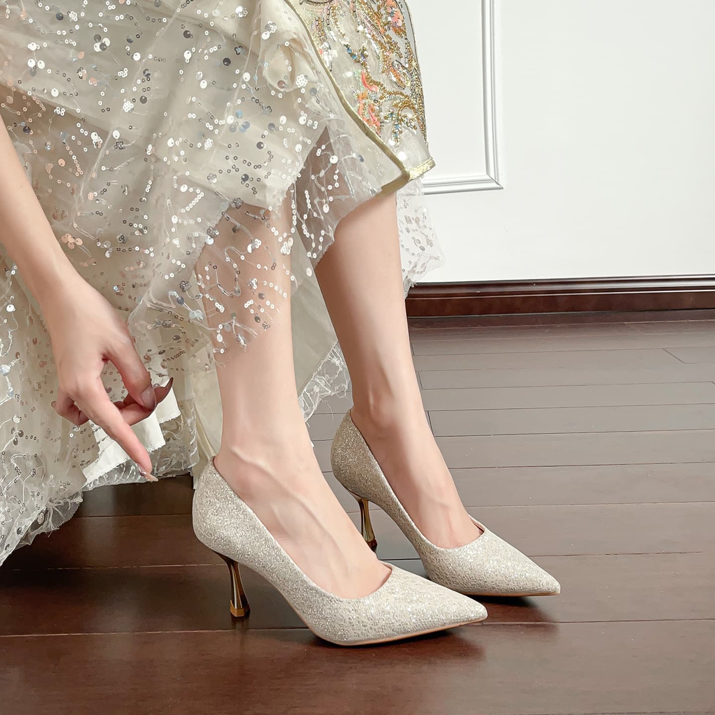 775-1 Light-Colored High-Heeled Shoes for Women, Stiletto Heels, Silver Main Yarn Wedding Shoes, Bridal Crystal Wedding Photos, Medium-Heeled Flats