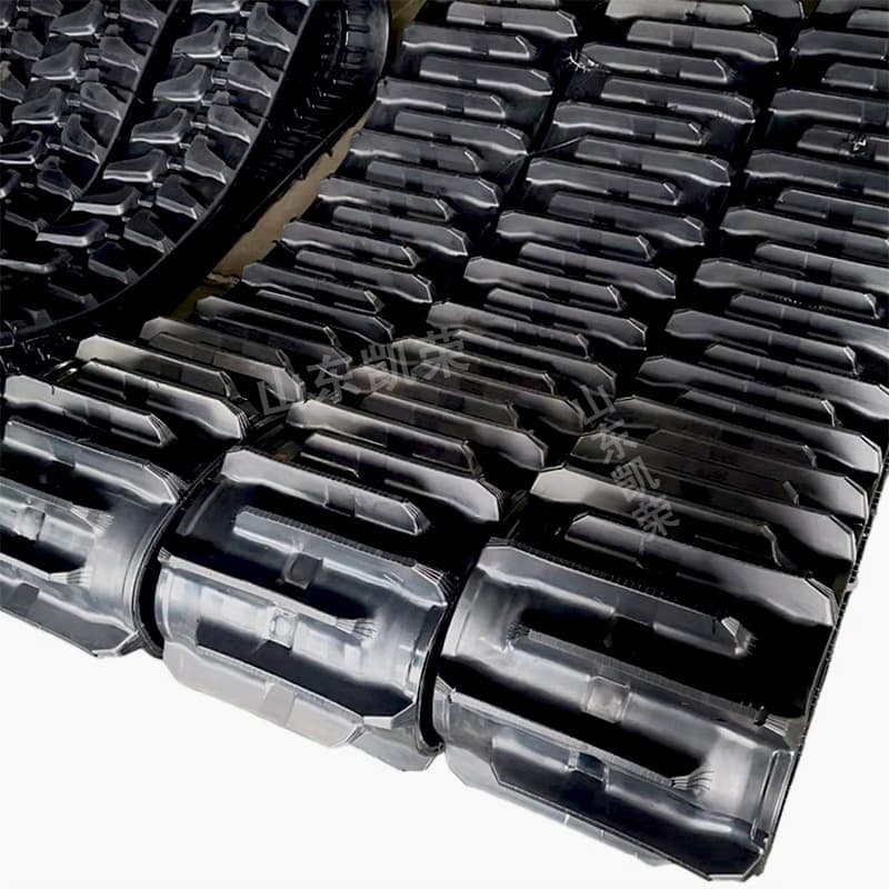 Supply of MC120 combine harvester rubber tracks 300*84*34, straight rubber islands, available for wholesale.