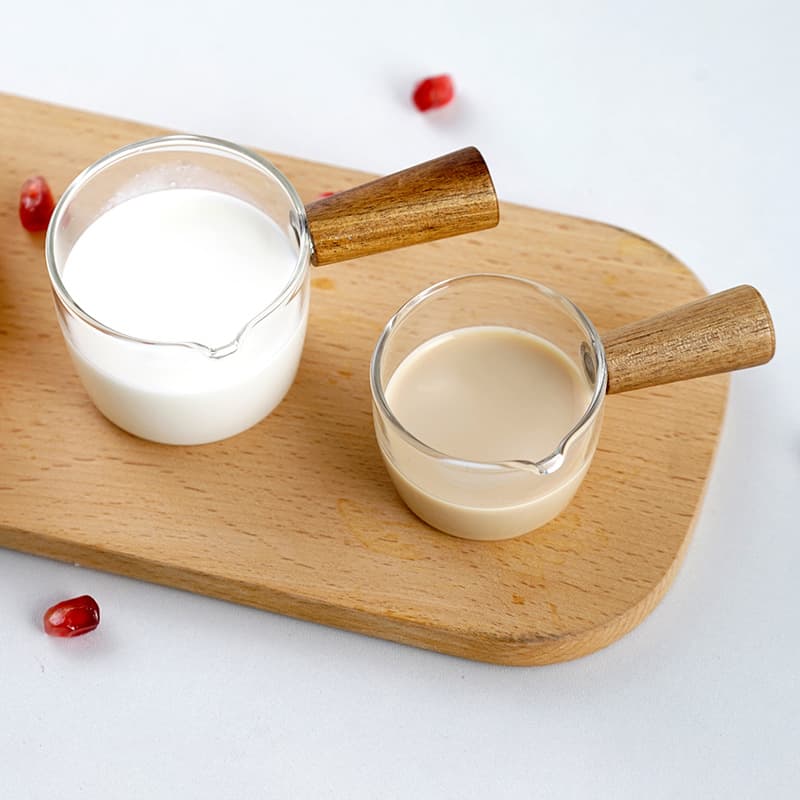 Milk jug, latte art cup, wooden handle, small milk cup, condiment container, dipping sauce dish, Japanese style small glass milk jug