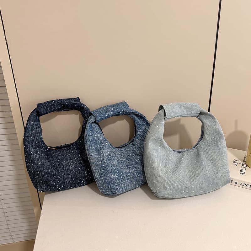 2026 large capacity canvas bag for women spring and summer new style lazy style handbag for going out to work commuting travel bag