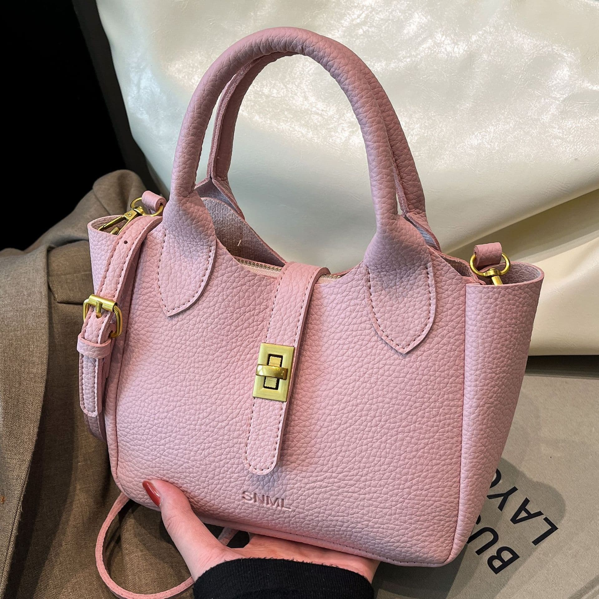 Fashionable Handheld Square Bag 2025 New Trendy Design Shoulder Bag Solid Color Stylish Crossbody Bag Wholesale