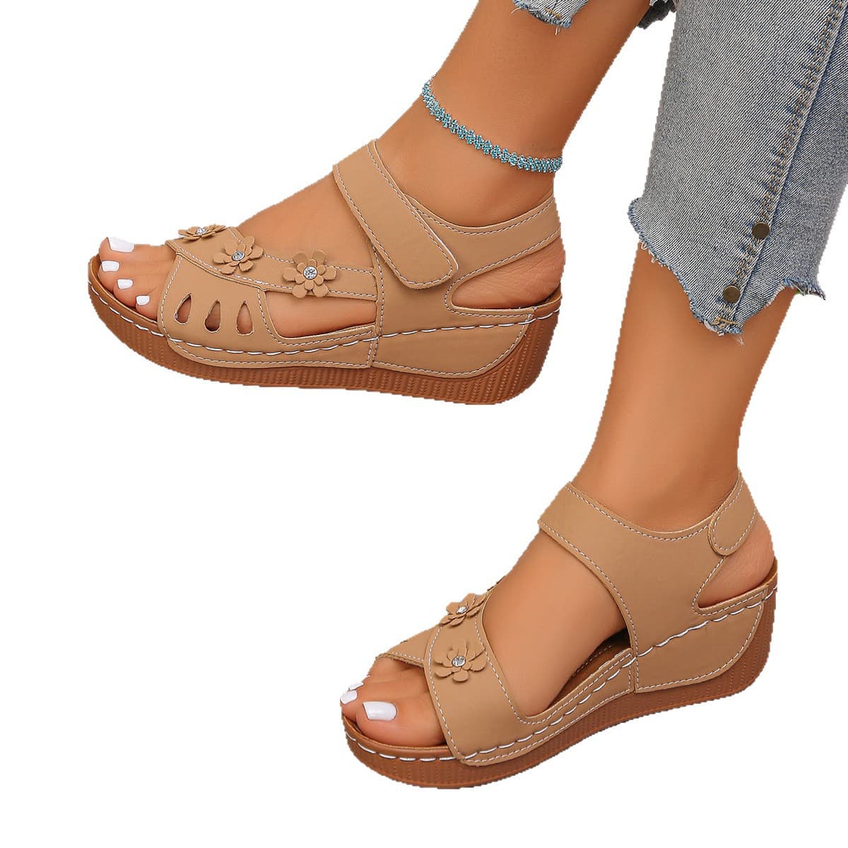 Cross-border New Plus Size Fish Mouth Flower Decoration Beach Sandals 2026 Spring New Women's Wedge Heel Thick Sole Sandals