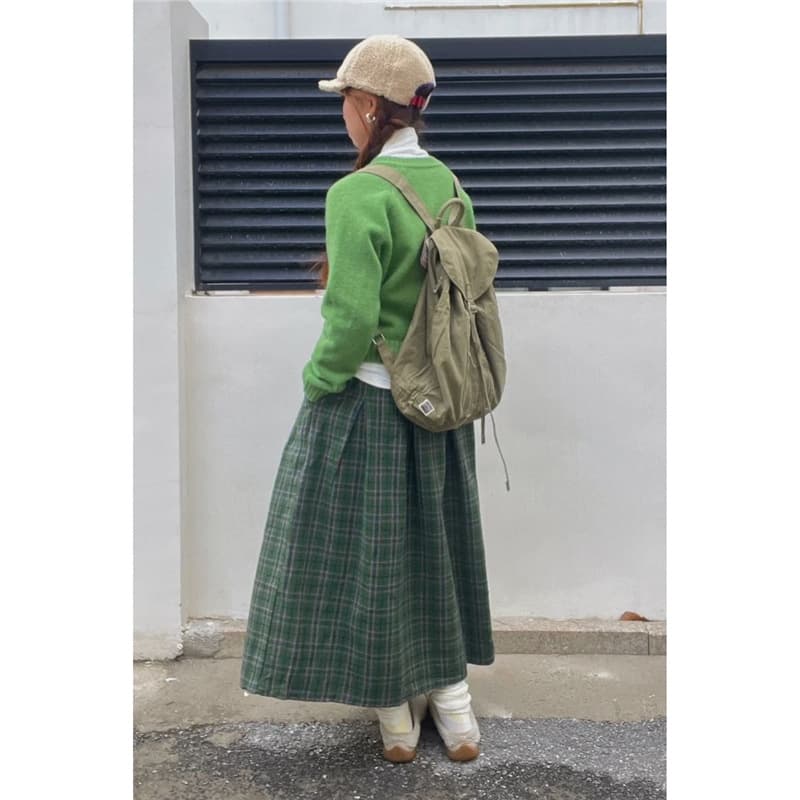 Green and forest-inspired~ Retro plaid wool midi skirt, thick and warm, high-waisted A-line midi skirt, preppy style.