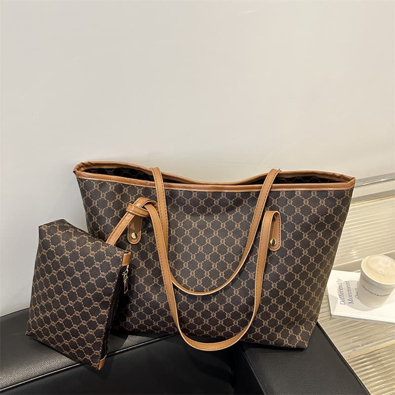 Simple and stylish large-capacity tote bag for women, 2026 new trendy design, fashionable commuting large-capacity handbag and shoulder bag