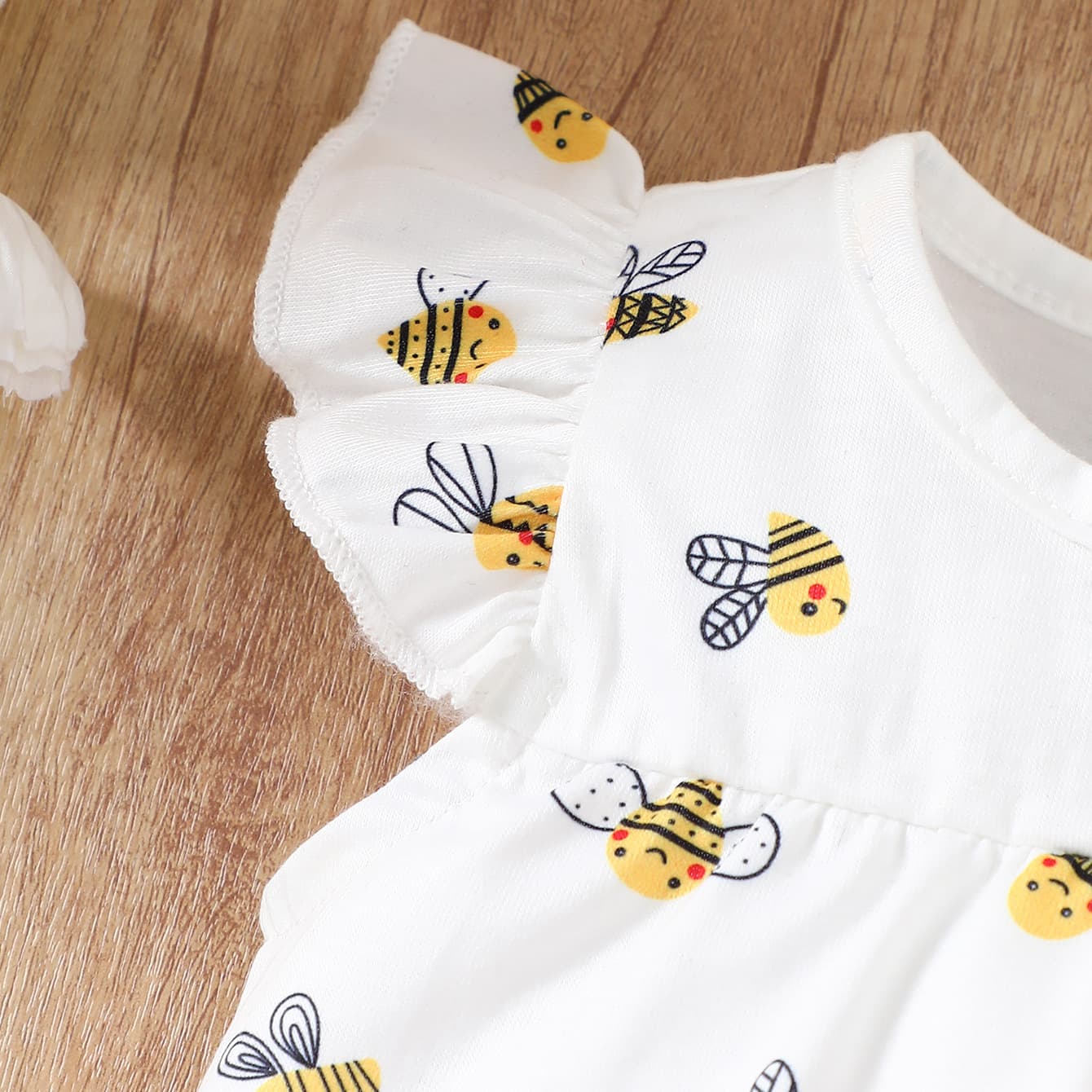 2026 Summer New Style Baby Girl Newborn Thin Bee Print Romper Onesie Class a Cross-Border