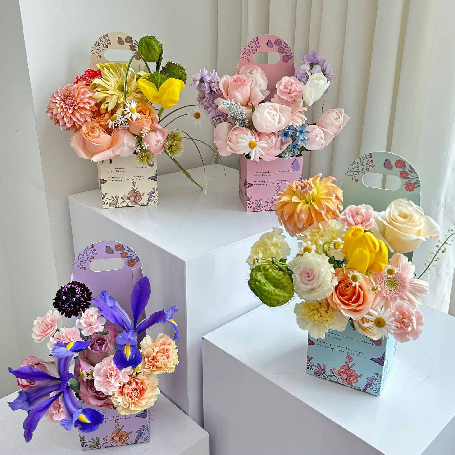 Flower Box Handheld Bag Teacher's Day Flower Basket Paper Bouquet Bag Salon Flower Arrangement Box Gift Packaging