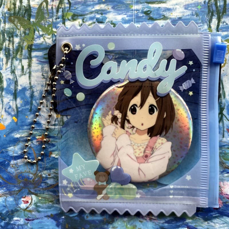 Light-toned girl KON double flash yummy Pingze Wei Yui around Akiyama Shu Tian Tian Nakano Nakano surrounding badges