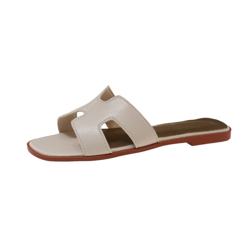 Flat Casual Sandals for Women 2026 Summer New Style, Trendy High-End Beach Flip Flops to Pair with Dresses