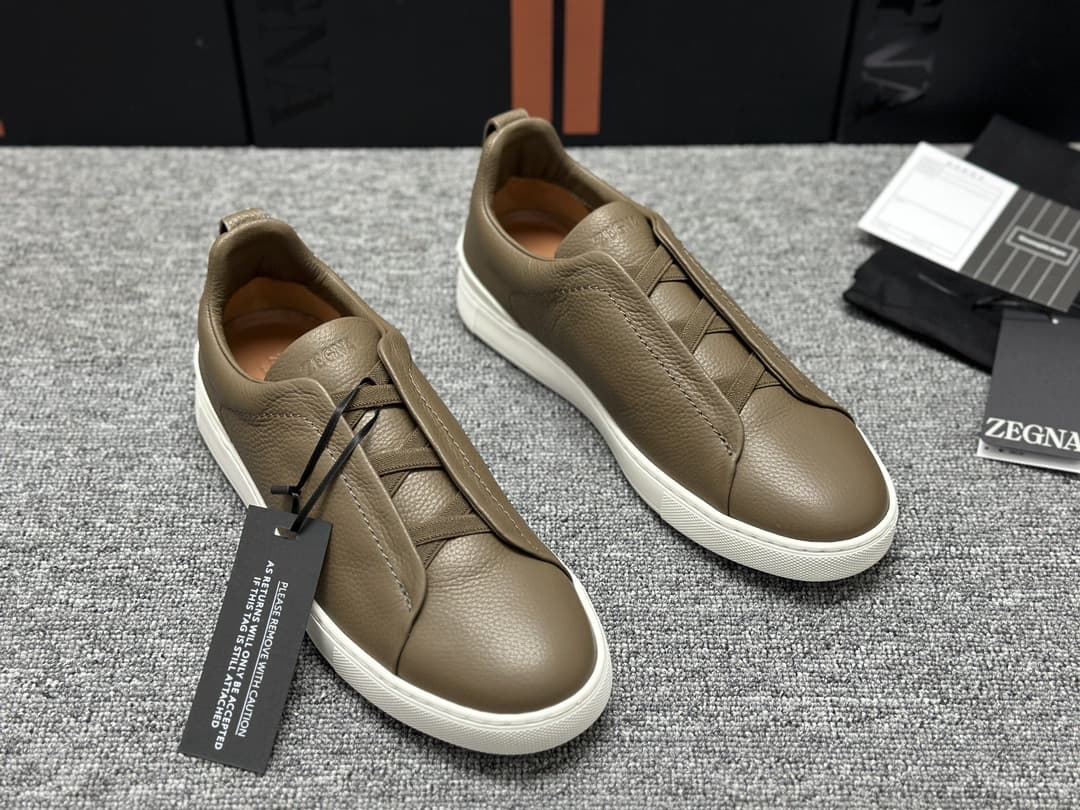 Z's New Fashionable Versatile Genuine Leather Low-top Casual Sneakers Flat Shoes Suede Round Toe Elastic Band Slip-on Shoes