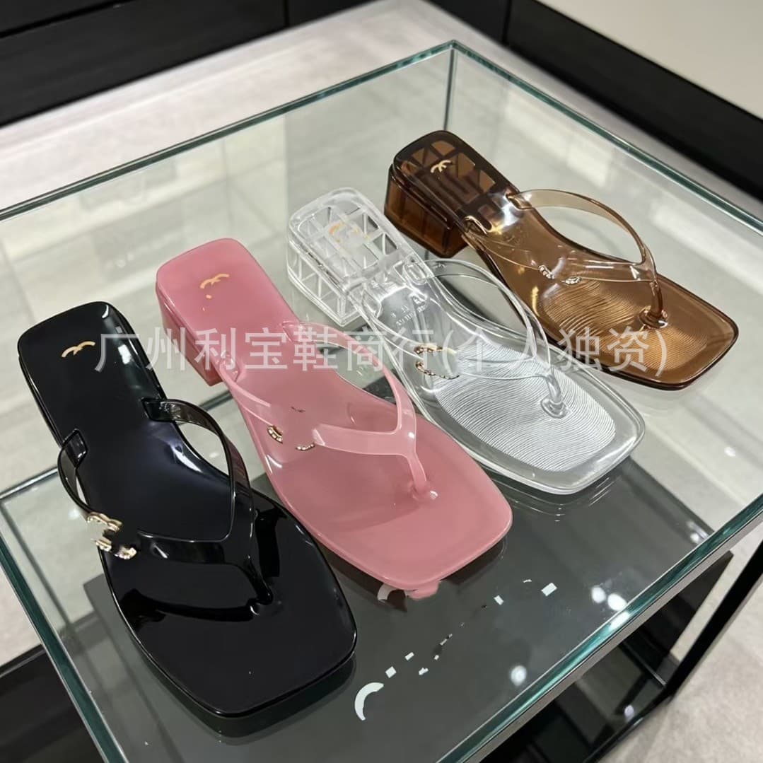 Summer Fashion Flip-Flops for Women, Flat Sandals for Outdoor Wear, Casual Vacation Beach Shoes for Women