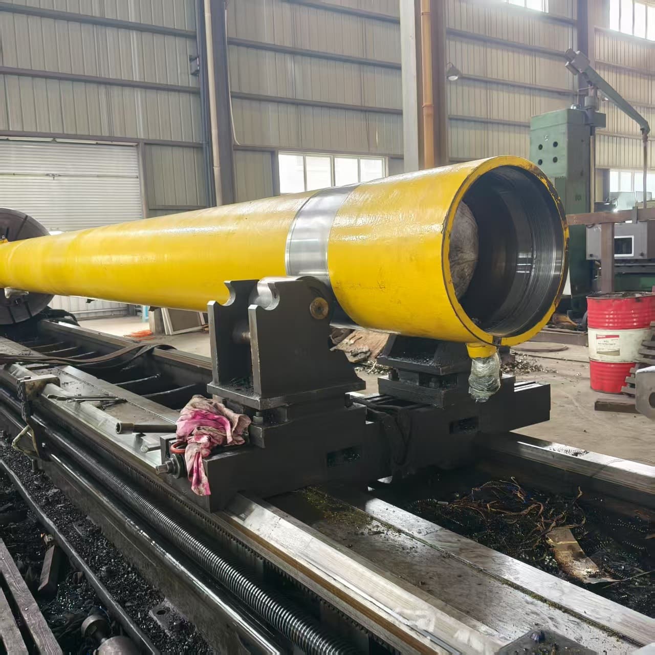 Mechanical factory repairing marine parts, cylinder liner finish turning outer diameter