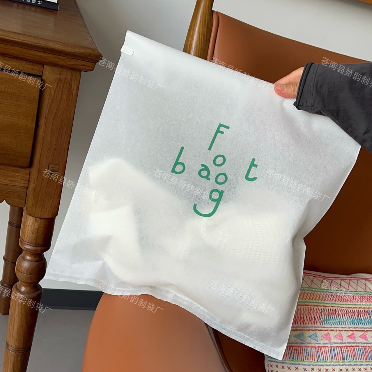 Factory Direct White Flannel Paper Composite CPP Steel Wire Packaging Bags, Bread Bags, Reusable Eco-Friendly White Garment Packaging