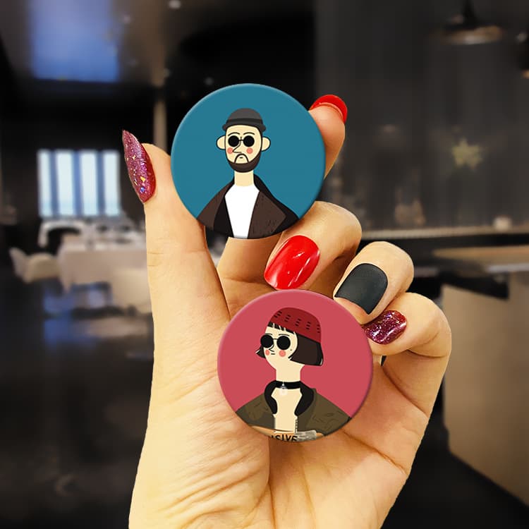 Korean-style resin phone airbag stand with LOGO, foldable adhesive Q-version cartoon anime support stand for movies