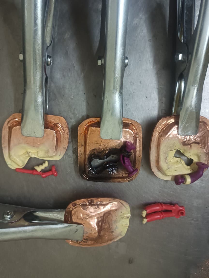 Undertake, Various Spray Molding, Spray Painting Molds, Covering Spray Molding, Spray Painting Clamp Molds, Edge Molds