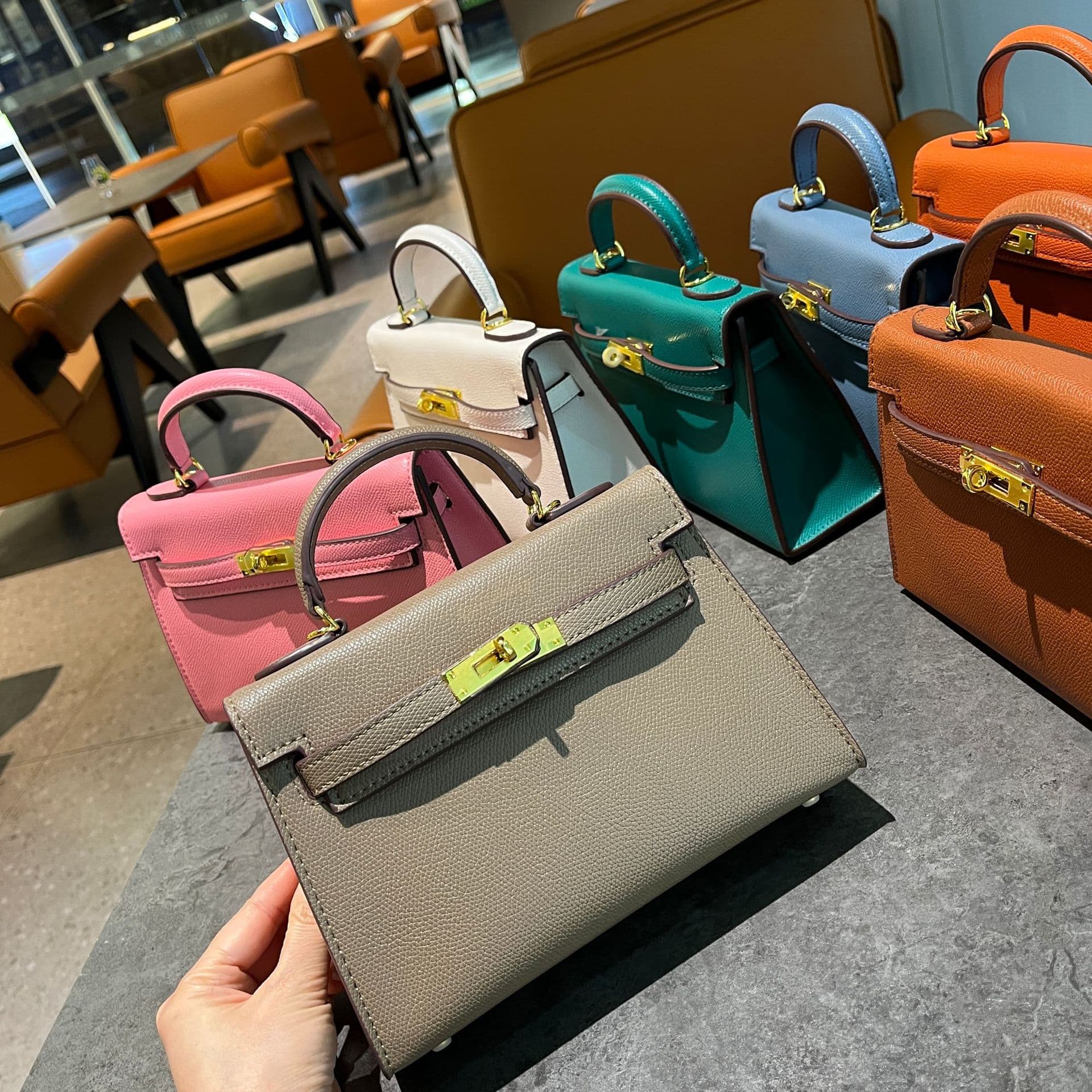 Super fiber leather gold lock buckle palm print Kelly bag for women, cross-border hot European and American fashion bag for women, H family style