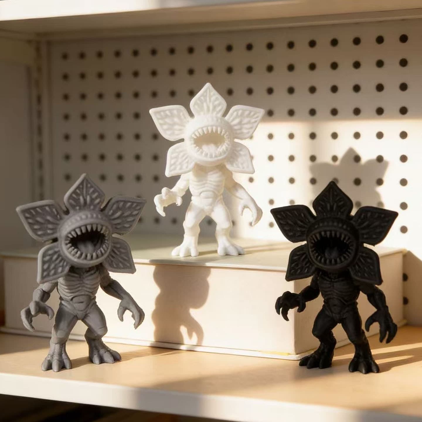 Cross-border new product Fantasy petal head monster collection sculpture multi-limbed science fiction creature desktop ornament monster model