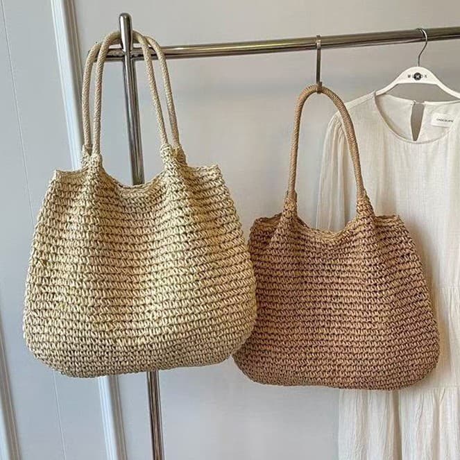 New Pure Handmade Straw Bag Large Capacity Shoulder Bag Beach Bag New Summer Beach Vacation Contrasting Color Woven Bag