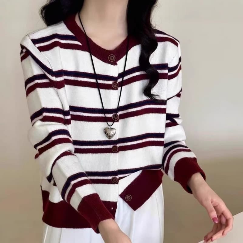 Intellectual style round neck sweater jacket for women, loose outer wear, autumn new style, college style, Korean style knitted cardigan