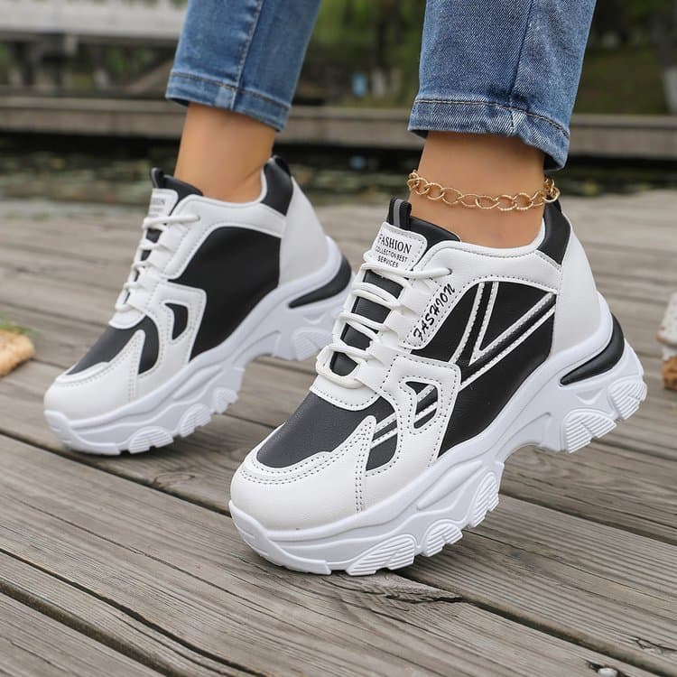 2026 Large Size Women's Outdoor Casual Sneakers with Hidden Height Increase, Wedge Thick Sole, Color-Block Design