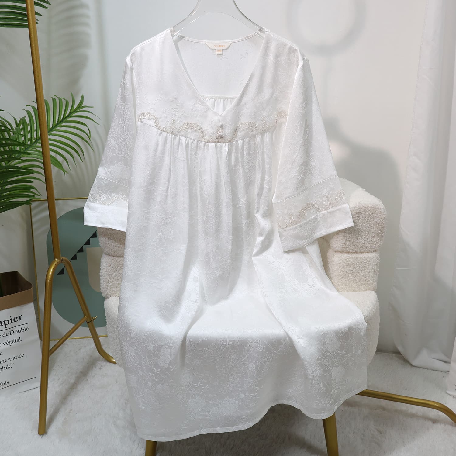 Korean Style V-Neck Loose Silk Nightgown, White Premium Mulberry Silk Dress, Wearable as Outerwear, Summer New Arrival